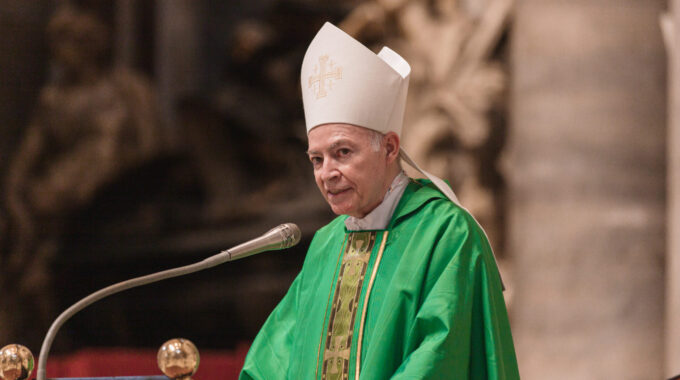 ¿Cardenal Carlos Aguiar Retes dará la sorpresa y será el nuevo Papa?