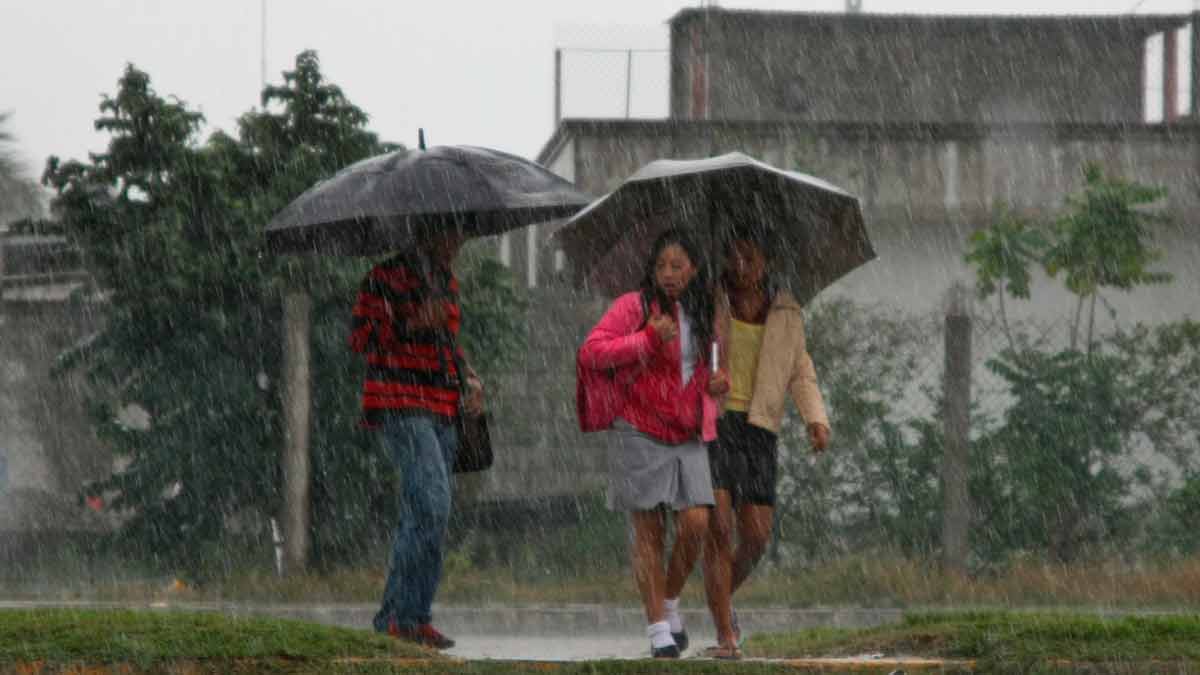 Seguirán las lluvias, vientos fuertes y altas temperaturas