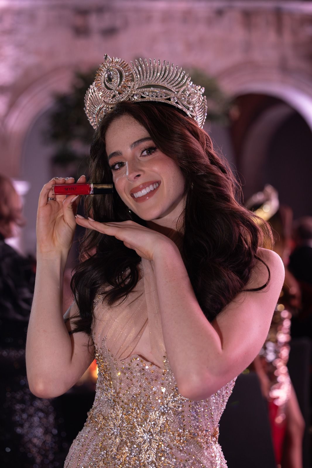 SEYTÃš continÃºa brillando en la presentaciÃ³n de las participantes a Miss Universe MÃ©xico