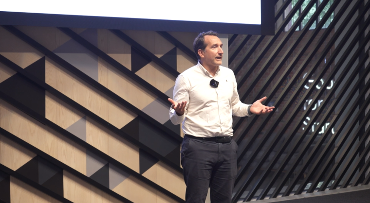 Coinscrap Finance presenta Smart Assistant: la IA que transformará la banca potenciada por Google Cloud