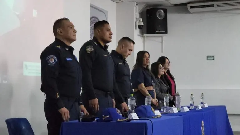 Capacitan a policías del Metro para prevenir suicidios