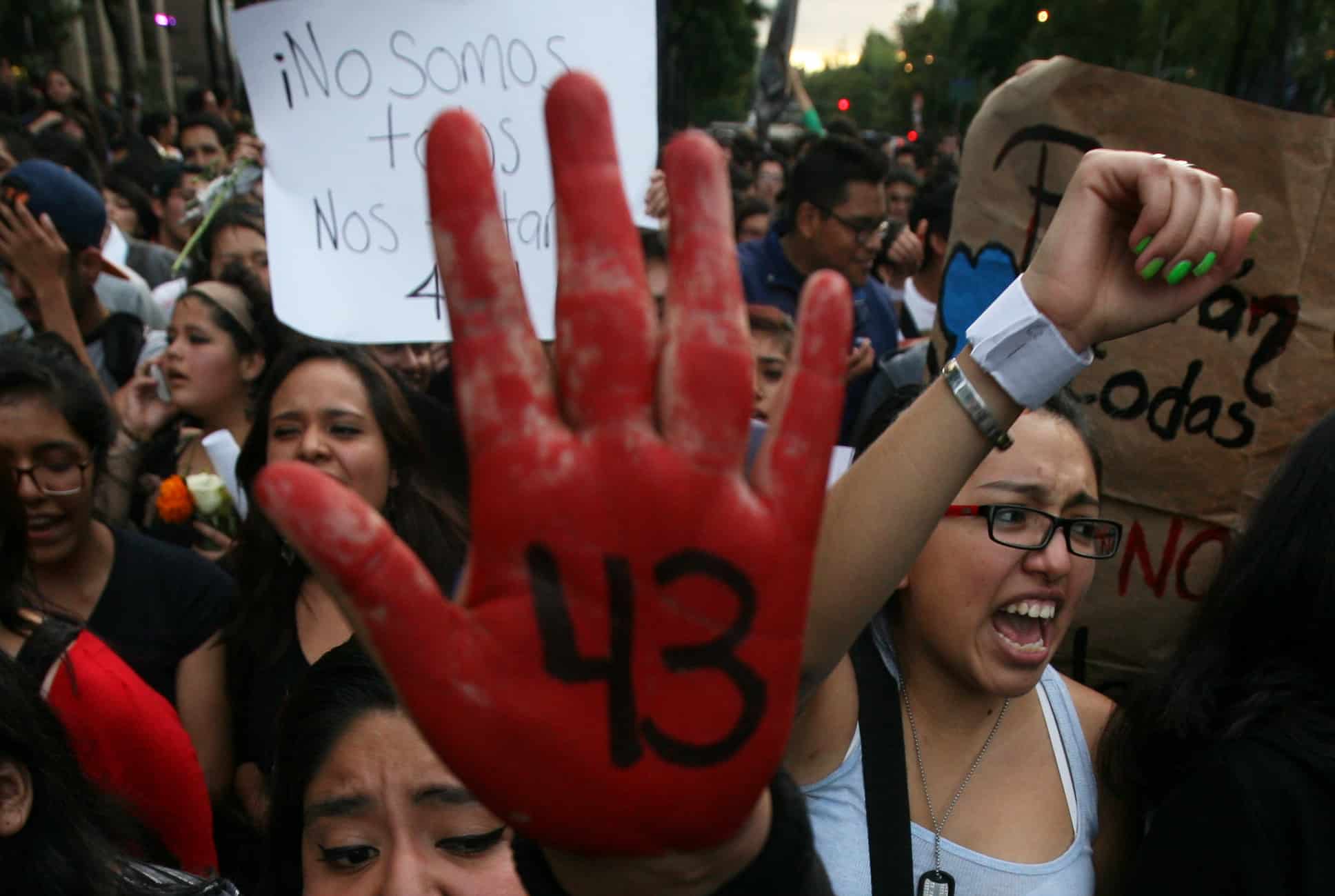 Seguiremos trabajando con familias de los 43 tras renuncia de Vidulfo Rosales: Sheinbaum