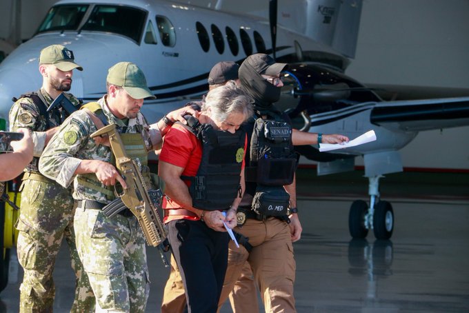 Llega el líder de «La Barredora» a México luego de más de 20 horas de su expulsión de Paraguay