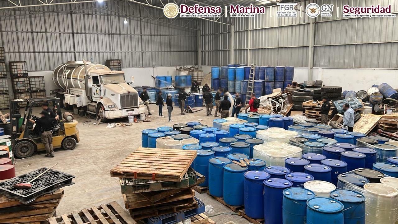 Durango: hallan 7 mil litros de huachicol y químicos precursores en operativo