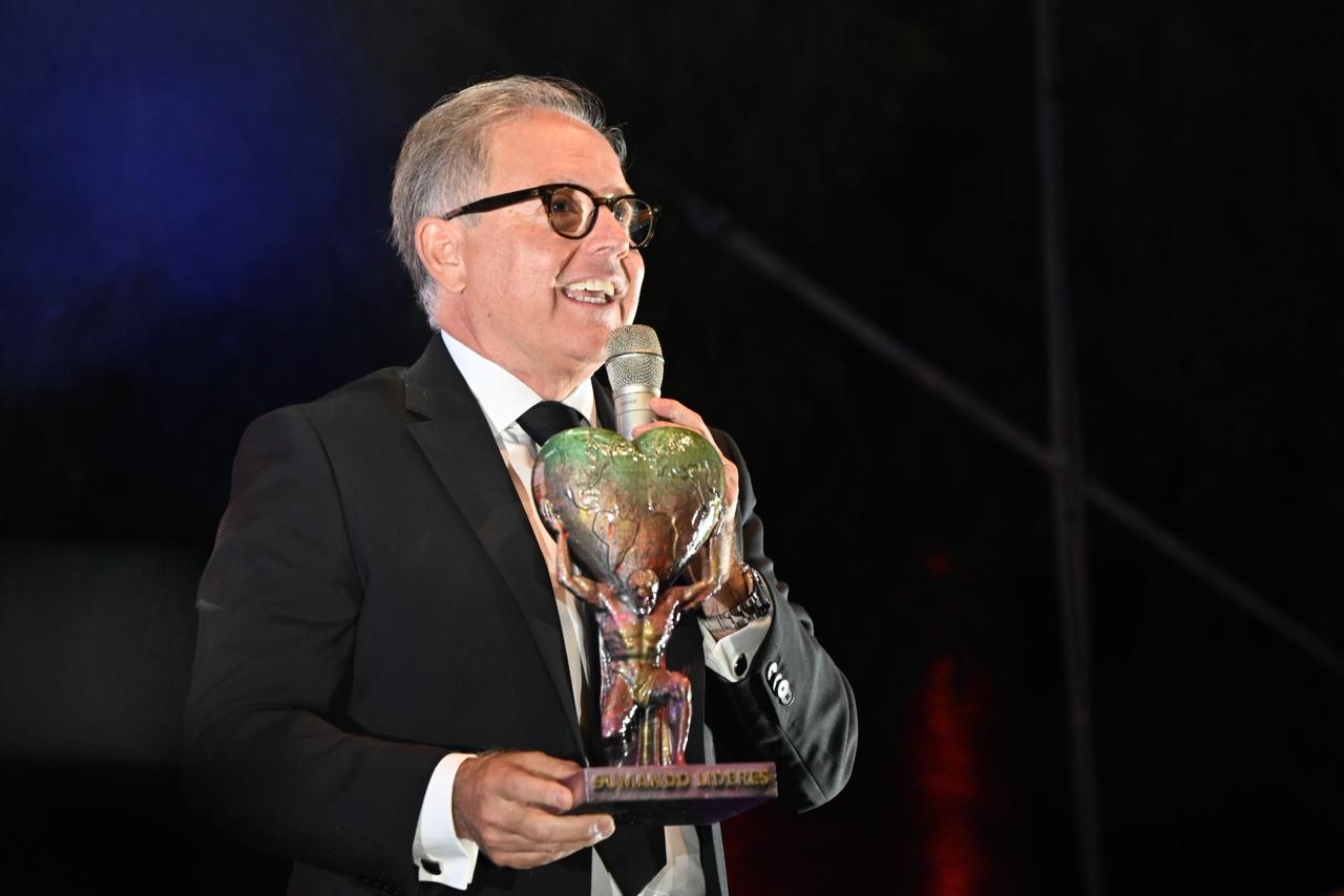 Tequila deslumbró: la gala 50 líderes reunió a íconos del rock, empresarios y figuras de alto impacto