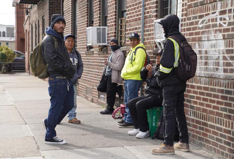 (Multimedia) Ampliación: Crecimiento de empleo en EEUU se desacelera en diciembre y tasa de desempleo baja a 4,4 por ciento