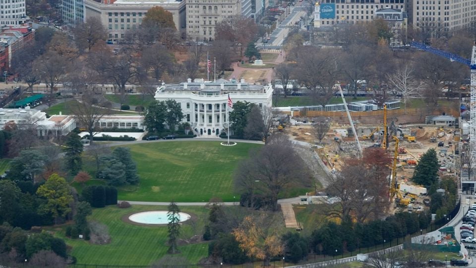 Clasifican la construcción del salón de baile en la Casa Blanca como asunto de seguridad nacional