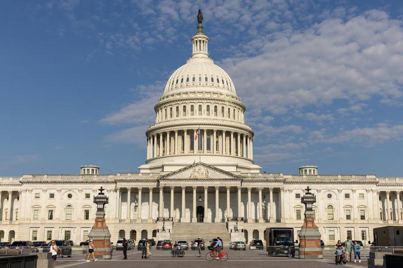 (Multimedia) Cámara Baja de EE. UU. vota a favor de rechazar aranceles de Trump sobre productos canadienses