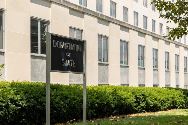 (Multimedia) Ampliación: EEUU congela trámites de visado para 75 países, reporta Fox News