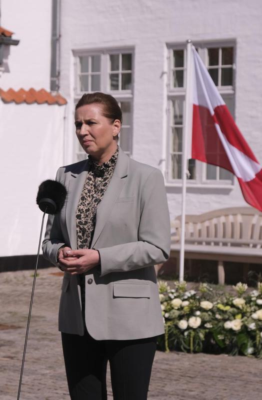 (Multimedia) Primera ministra danesa visita Groenlandia y promete apoyo en «momentos difíciles»