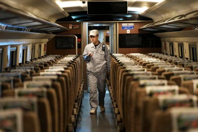 (Multimedia) China prevé más de 285 millones de viajes interregionales el primer día de vacaciones por Fiesta de la Primavera