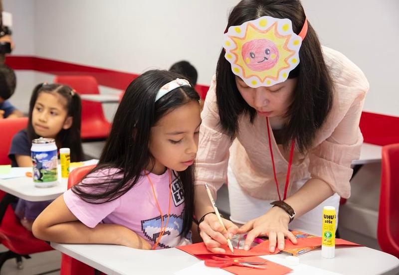 (Multimedia) Especial: Menores peruanos se acercan a cultura china mediante talleres de verano austral