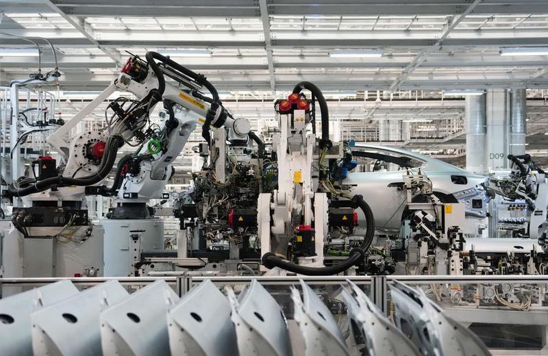 (Multimedia) PIB de Beijing supera marca de 5 billones de yuanes