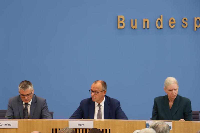 (Multimedia) Merz insta a Europa a mantenerse firme ante amenazas arancelarias de EEUU