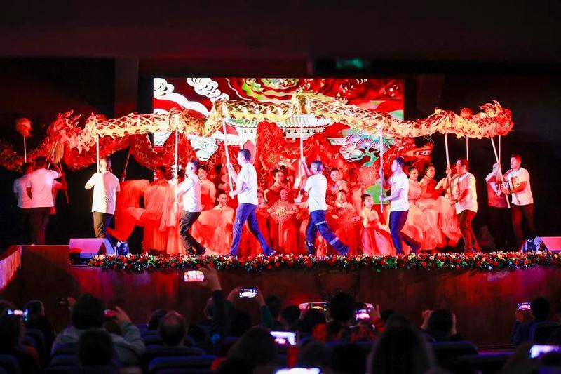 Especial: Quito celebra Año Nuevo chino con danzas tradicionales, pandas gigantes y espíritu del Caballo de Fuego