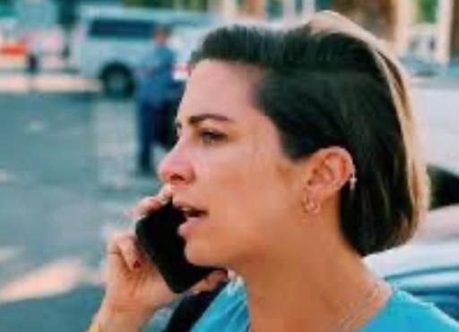 𝐒𝐚𝐲𝐮𝐫𝐢 𝐇𝐞𝐫𝐫𝐞𝐫𝐚 𝐲 𝐁𝐫𝐞𝐧𝐝𝐚 𝐂𝐞𝐥𝐢𝐧𝐚 𝐁𝐚𝐳𝐨́𝐧: 𝐥𝐚𝐬 𝐜𝐨́𝐦𝐩𝐥𝐢𝐜𝐞𝐬 𝐝𝐞 𝐀𝐧𝐚 𝐊𝐚𝐭𝐢𝐫𝐢𝐚 𝐒𝐮𝐚́𝐫𝐞𝐳 𝐝𝐞𝐧𝐭𝐫𝐨 𝐝𝐞 𝐥𝐚 𝐅𝐢𝐬𝐜𝐚𝐥𝐢́a